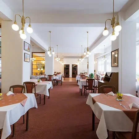 Szálloda Ensana Jalta